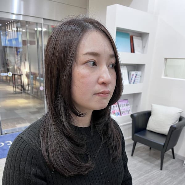 大人の余裕が静かに香るミディアムレイヤー