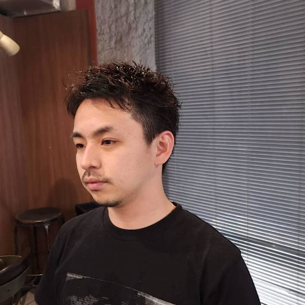 メンズのショートパーマスタイル