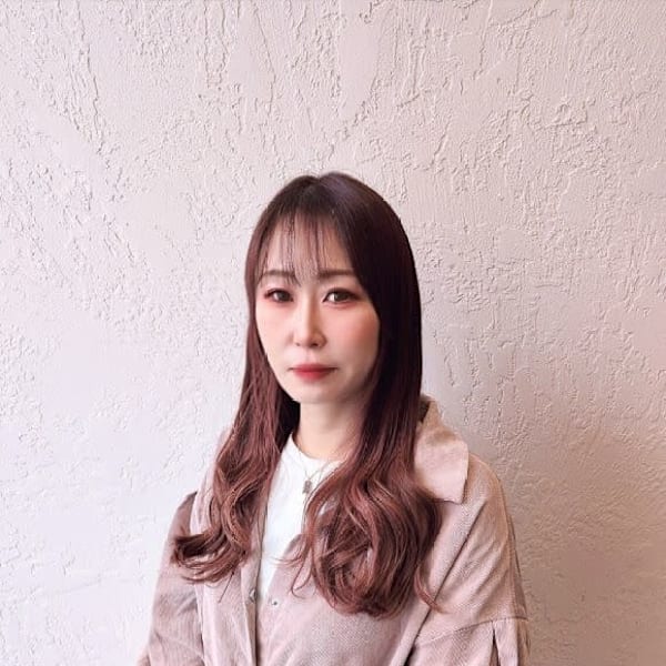 AUBE HAIR salla 仙台石巻店 【オーブ ヘアー サラ】【オーブ ヘアー サラセンダイイシノマキテン】のスタッフ紹介。KUMi 