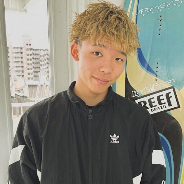 岸本龍馬|メンズヘアサロン YUIMARL SLOW 倉敷店 メンズパーマ×メンズブリーチ