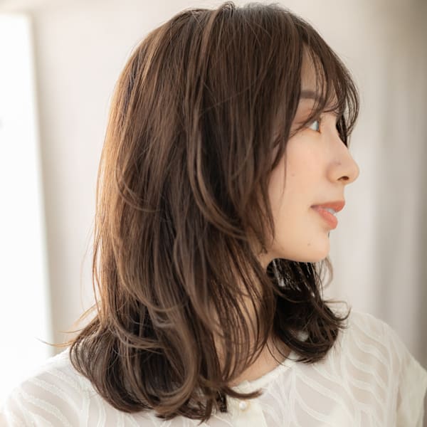 ダークブラウンセミロングレイヤー小顔ウルフカット30代40代