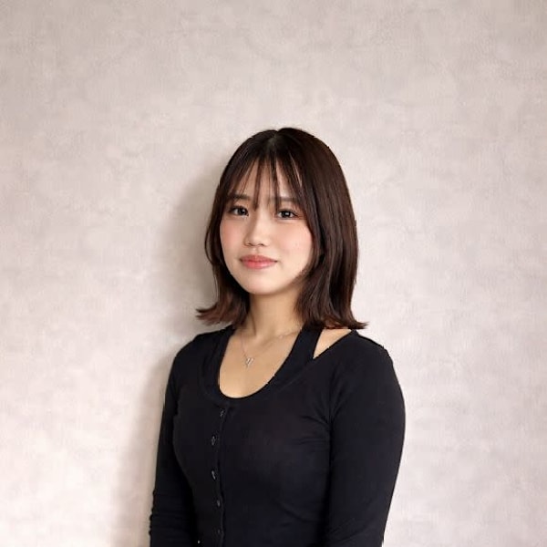 _WHITE 京橋店【アンダーバーホワイトキョウバシテン】のスタッフ紹介。都志 彩名