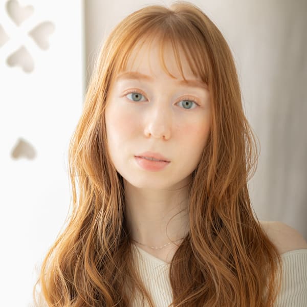 金髪ハイトーンカラーイメチェンフェミニンロング20代30代