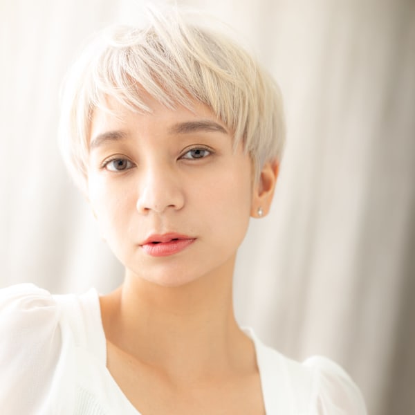 ハイトーンカラーホワイトシルバークールショート10代20代