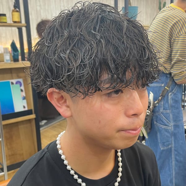 波巻きパーマ　マッシュ