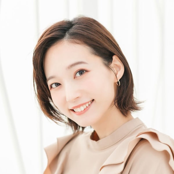 ナチュラルなかきあげバングヘアー