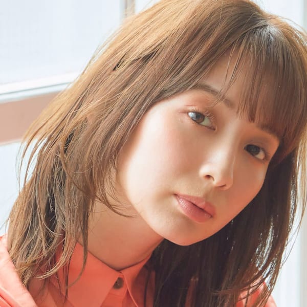 大人レイヤー外ハネミディアム