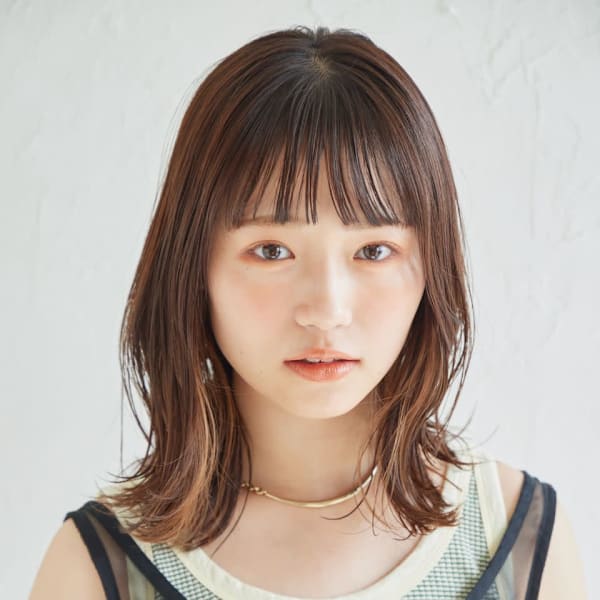 ミディアムレイヤー小顔ミディー