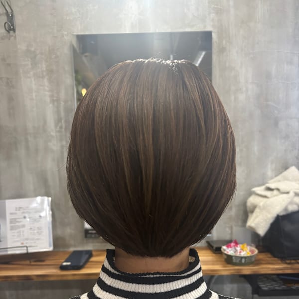 ショートボブ