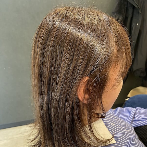 20代30代40代　ミディレイヤ×白髪ぼかしハイライト|CROWN hair lounge