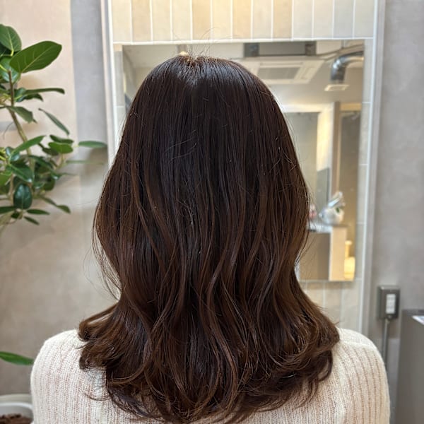 ミディアムレイヤースタイル|Koa Hair