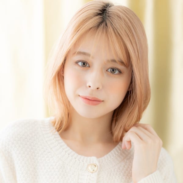 ハイトーンカラーくびれレイヤークラゲウルフカット10代20代