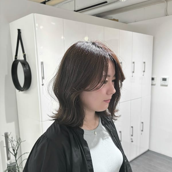 大人くびれミディ×ナチュラルレイヤー