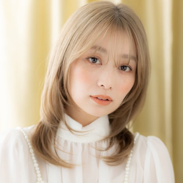 ハイトーンカラー顔周りカットくびれレイヤーウルフ20代30代