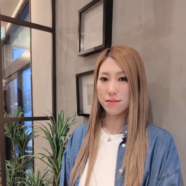 AUBE HAIR renata 釧路店 【オーブ ヘアー レナ―タ】【オーブ ヘアー レナータ クシロテン】のスタッフ紹介。Maki