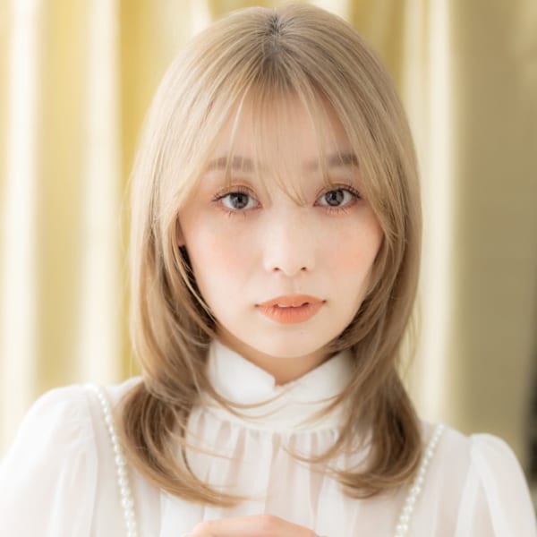 ハイトーンカラー顔周りカットくびれレイヤーウルフ20代30代