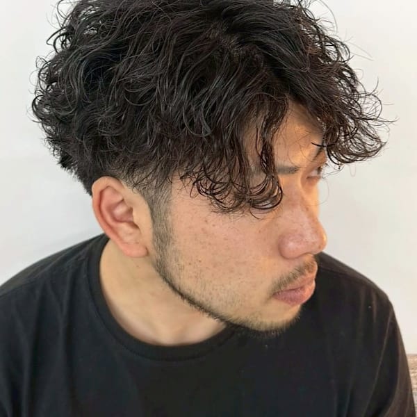 波巻きパーマ スパイラルパーマ ツーブロック 束感 黒髪