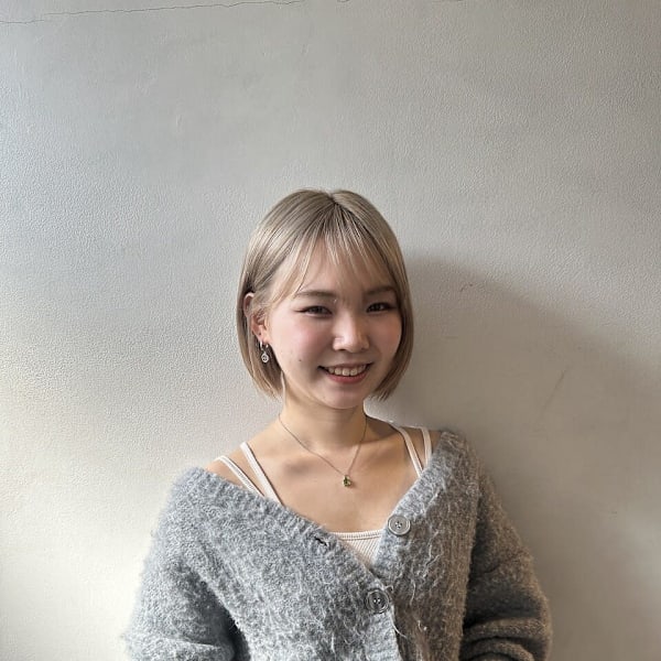 谷 帆夏|髪質改善fizelle 梅田茶屋町/髪質改善/髪質改善カラー/美髪質改善/レイヤー/顔周り