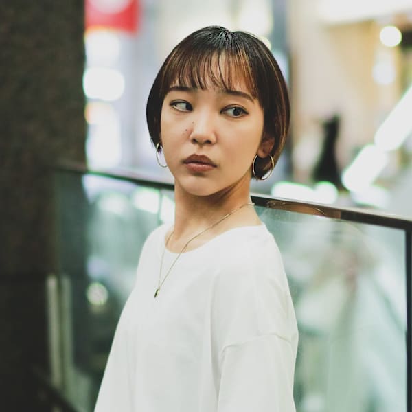 顔まわりのレイヤーがポイントになるショートヘア|Organic Hair Salon Marrows【マロウズ】