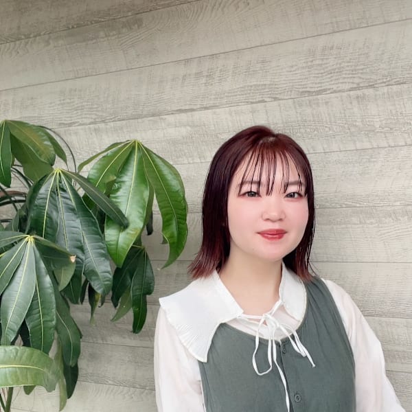 TRIBECA smart salon【トライベッカ スマートサロン】のスタッフ紹介。小松崎　彩音