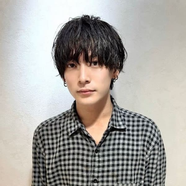 Lond rouge 銀座店【ロンドルージュ ギンザテン】のスタッフ紹介。古舘悠登 顔まわり