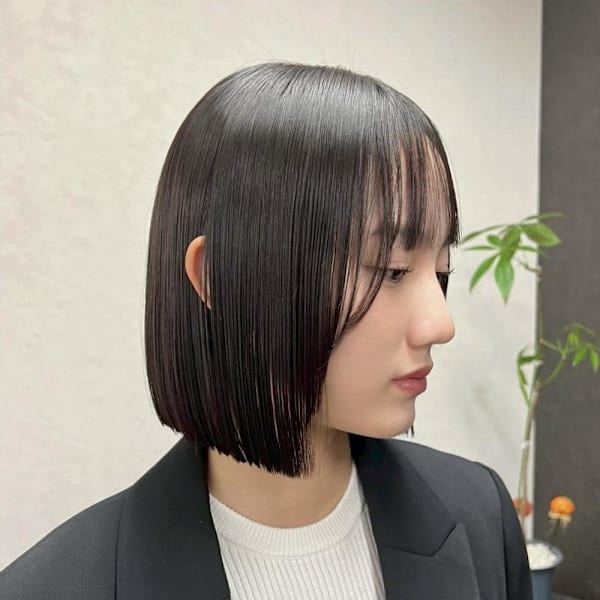 切りっぱなしボブ×ナチュラルブラウン