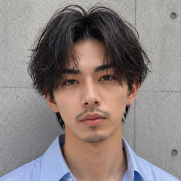 毛流れハンサムショートセンターパートメンズ黒髪爽やか
