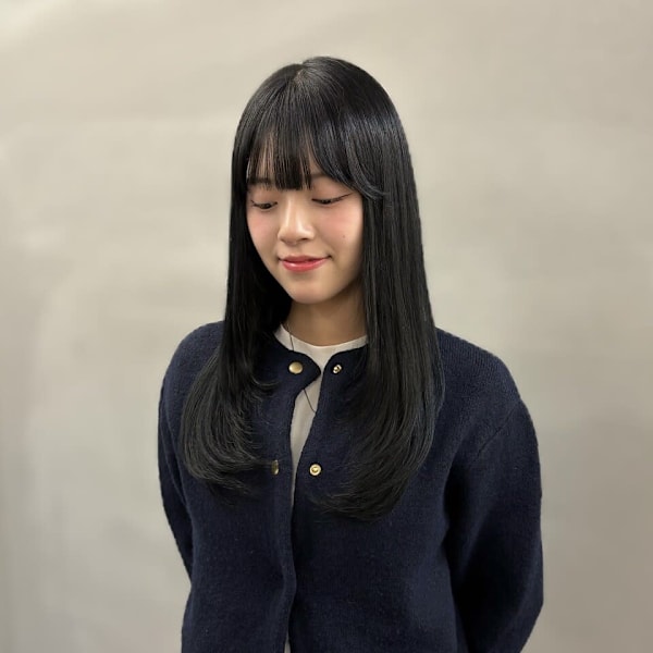 透明感ブルーブラック×顔周りレイヤー