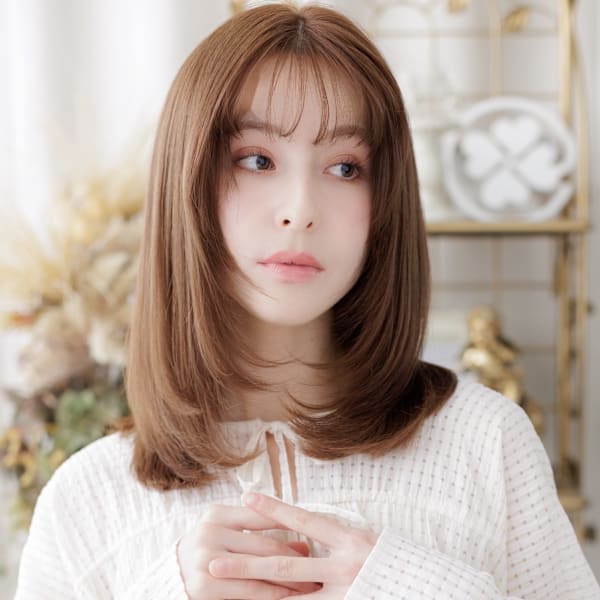 春カラーブリーチなし小顔ミディアムレイヤー　顔周りカット