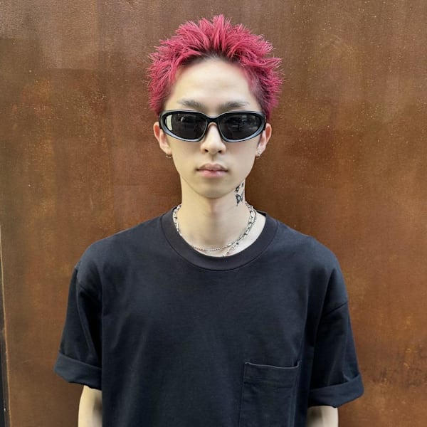レッドスパイキーショート