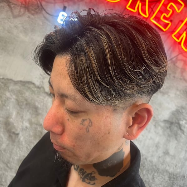 WHISKERS BARBER SHOP×スタイル