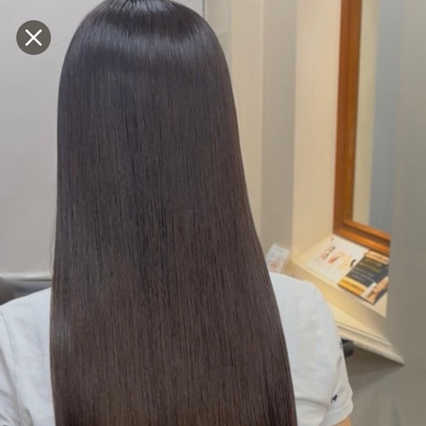 触れたくなる艶髪ロング縮毛矯正