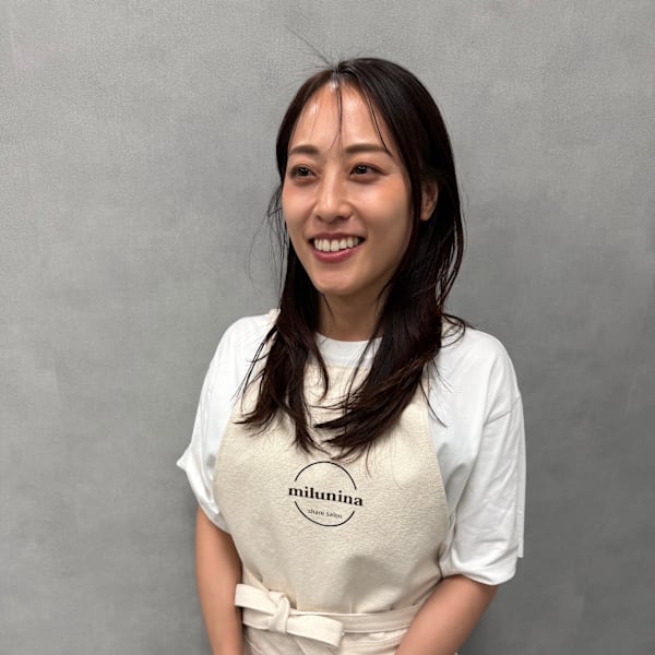 milunina 浜町／人形町／水天宮前／日本橋／髪質改善／頭浸浴【ミルニナ ハマチョウ ニンギョウチョウ スイテングウマエ ニホンバシ カミシツカイゼン トウシンヨク】のスタッフ紹介。Madoka