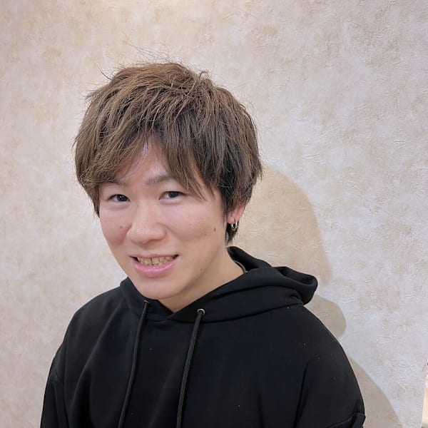 山岸 竜也|hair room Lucia