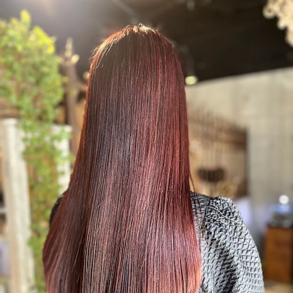 艶感たっぷりのチェリーレッドカラー🍒✨