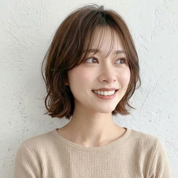大人かわいい抜け感くびれボブシャギーショート　レイヤーボブ