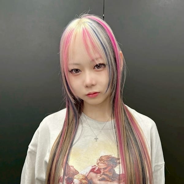 セクションカラー　デザインカラー　ケアブリーチカラー　ウルフ