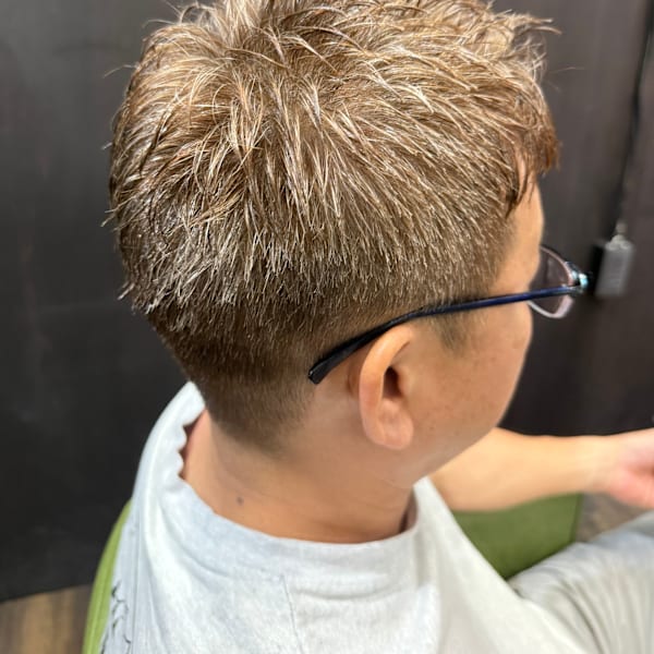 メンズの白髪ぼかしベージュ