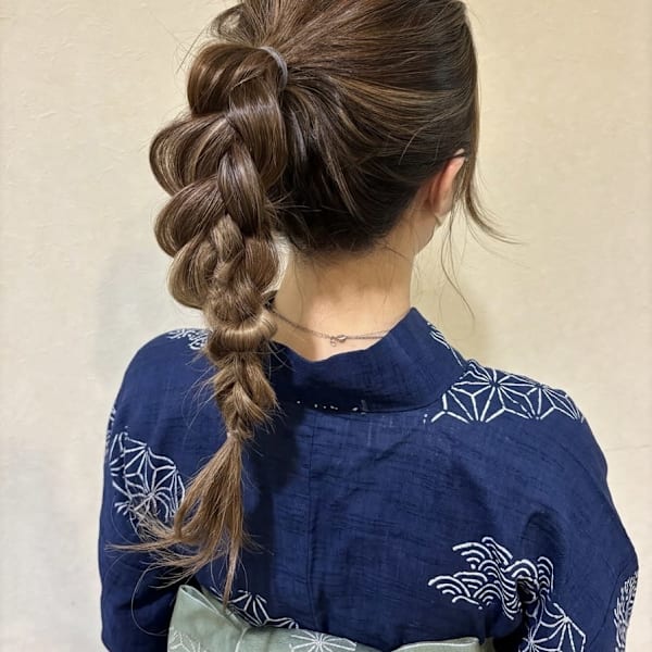 浴衣着付(10種ヘアアレンジサービス)プランのヘアセット3