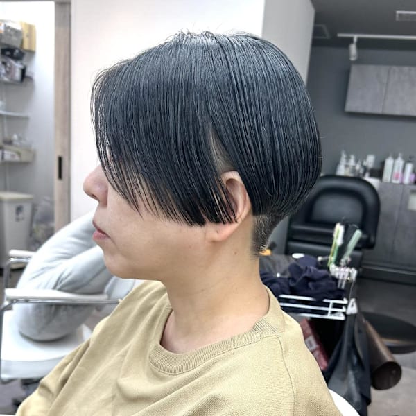 モードなハンサムショート