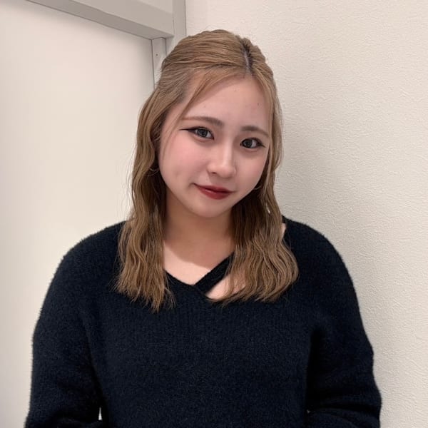 アカリ|HAIR & MAKE EARTH 三軒茶屋店