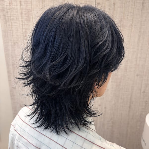 ネイビーカラーレイヤースタイル