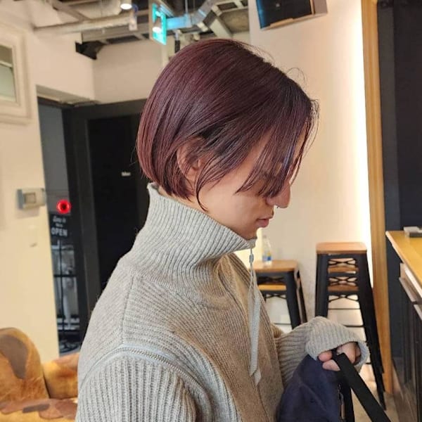 ステップカットのミニボブスタイル