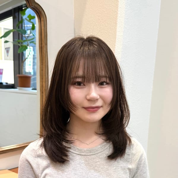 ミディアムレイヤーカット