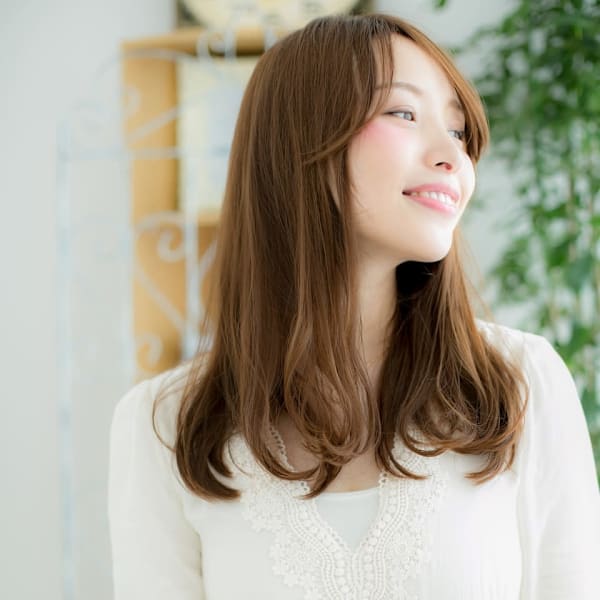 メルトカラーのツヤ髪ロングe