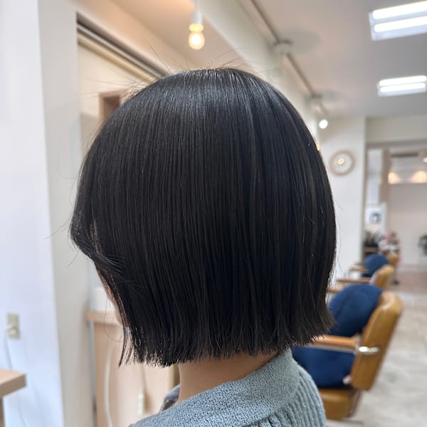 ぱつっとボブ