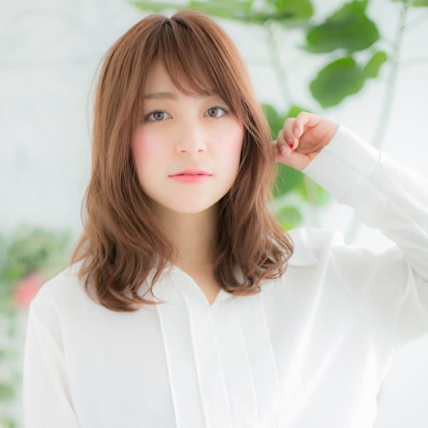 暖色系カラーでゆるふわエアリーミディ