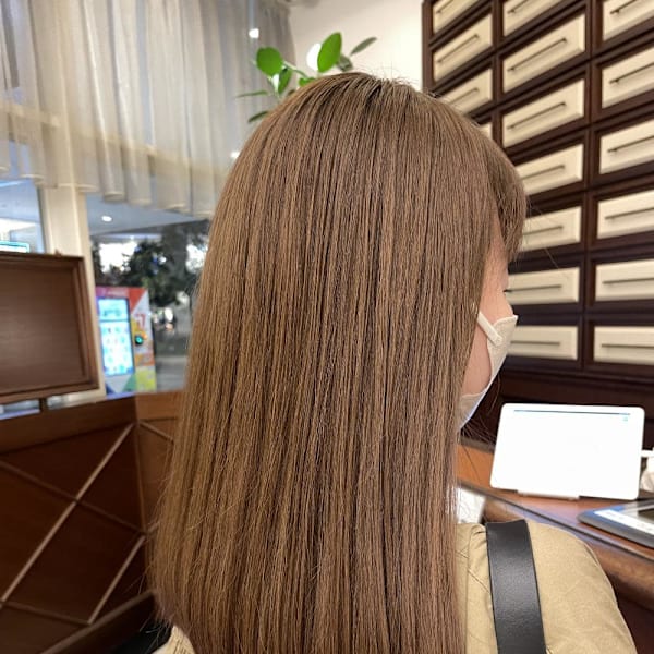 艶ストレートセミロング
