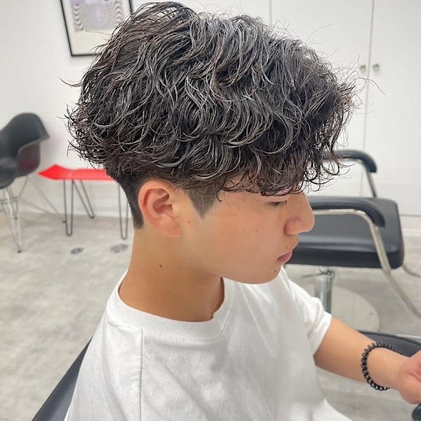 波巻きスパイラルパーマ×センターマッシュ