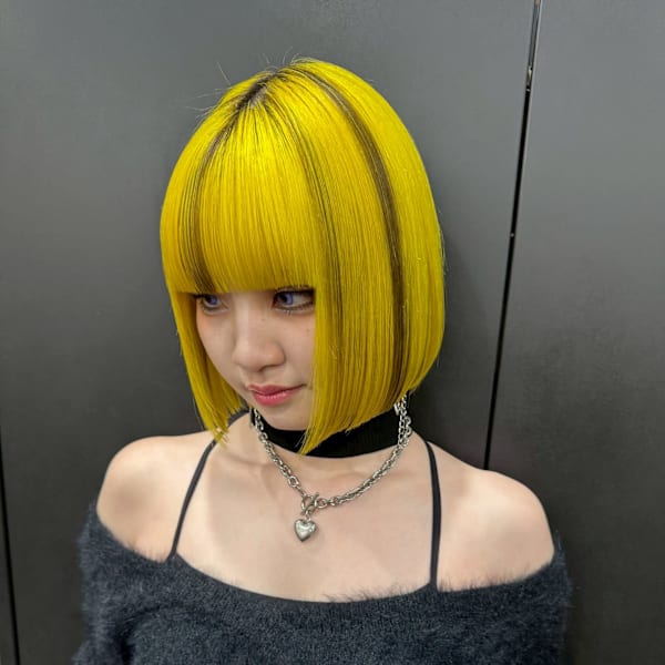 セクションカラー　ブリーチデザインカラー　ルーツカラー